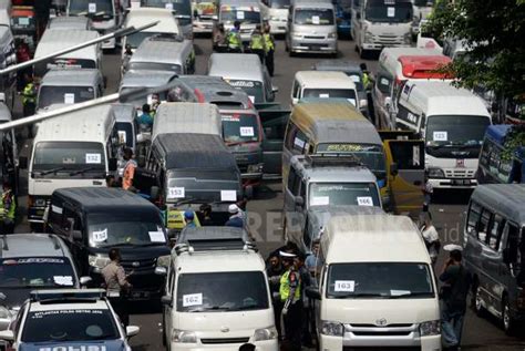 Travel Gelap Terus Selundupkan Pemudik