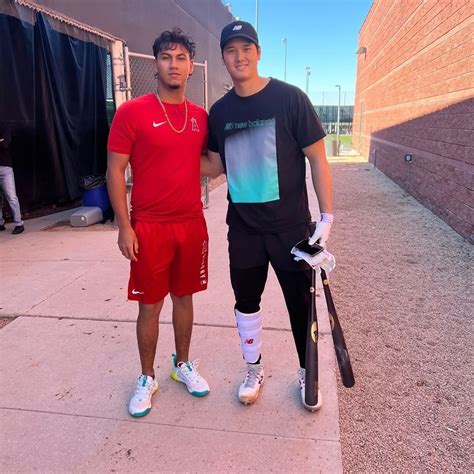 shohei ohtani | Japanese boyfriend, Baseball players, Baseball guys