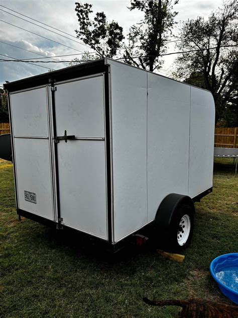 2006 Enclosed single axle