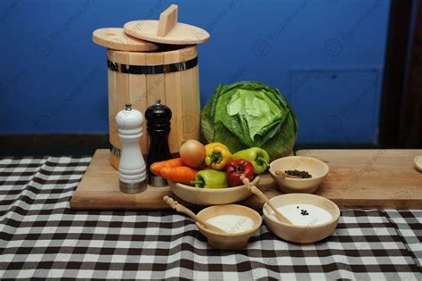 Кадки для засолки : Кадка 30л из кедра для засолки с крышкой и гнетом