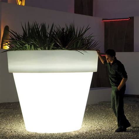 Vondom Pot Illuminated Large Outdoor Planter Planters