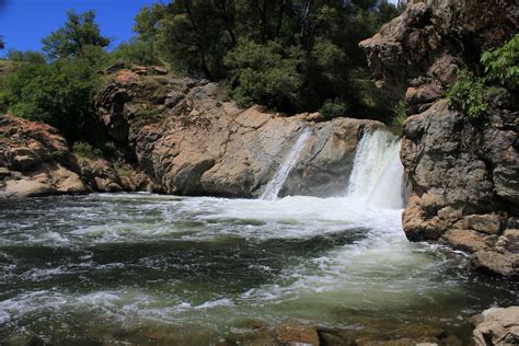 Swimming Holes of California: Rainbow Falls & Pools (Tuolumne Classic)