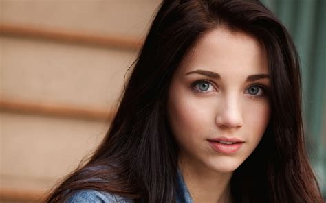 Women Emily Rudd Brunette Closeup Looking At Viewer Blue Eyes Smiling HD Wallpaper Rare Gallery