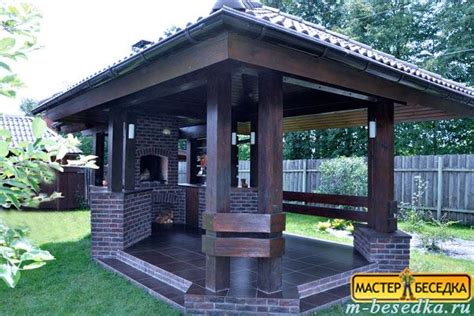 Фото. Массивная крыша беседки - характерная черта стиля Шале | Gazebo ...