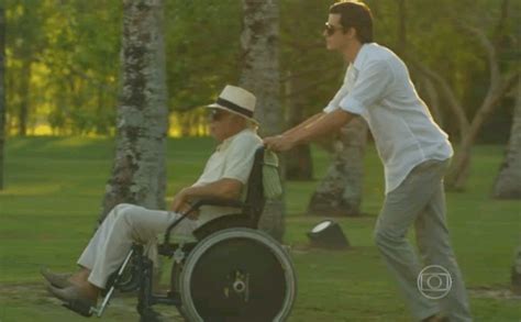 Beijo Gay Na Tv Agora S Se For De L Ngua Ironiza O Autor Aguinaldo Silva Hist Rias De Vida