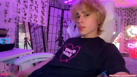 Good Boy Cums For You While Holding In His Moans Pornhub Gay