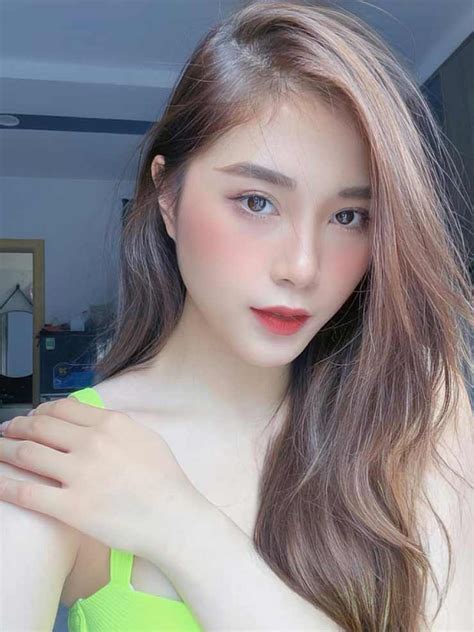 Người đẹp bóng chuyền Kim Huệ diện bikini nóng bỏng Thu Hoài Thu