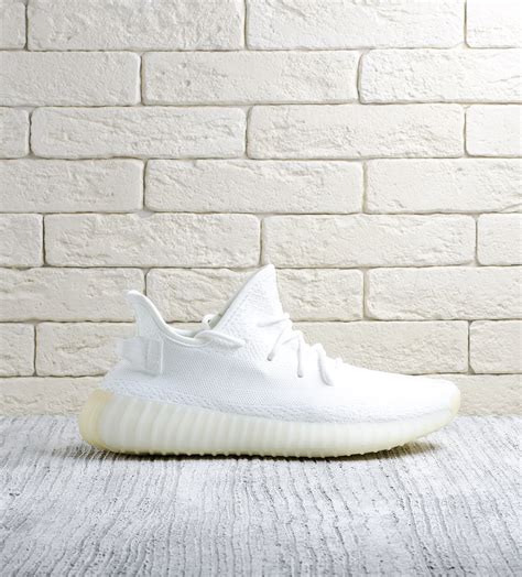 Кроссовки Adidas Yeezy Boost 350 V2 Cream white купить в Краснодаре
