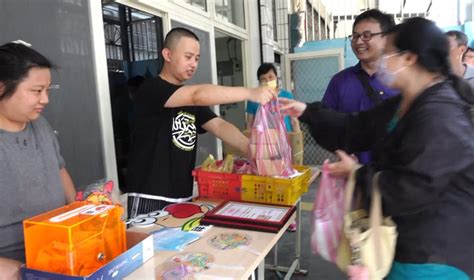 凰阿瑪蔬食及喵素炸物餐車 素食分享義賣活動