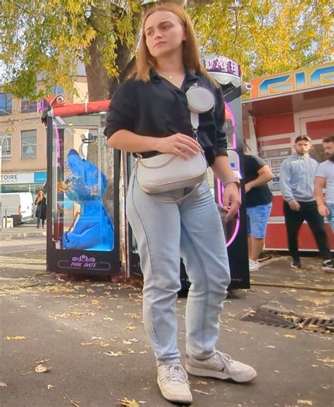 FunFair S1 Redhead Thick Ass Tight Jeans Forum