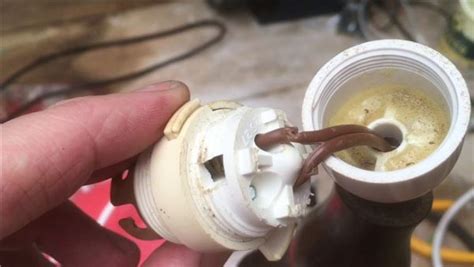 Rewiring A Lamp Which Wire Is Hot
