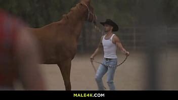 Scène d amour douloureuse Zario Travezz Lance Charger XVIDEOS