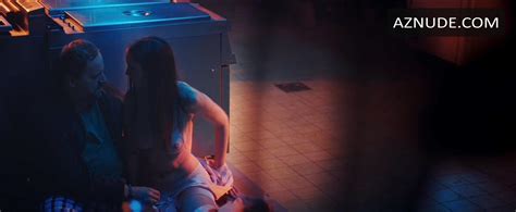 YUMMY NUDE SCENES AZNude