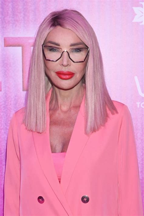 Ewa Minge pozuje w bikini 57 latka ma ciało bogini Pudelek