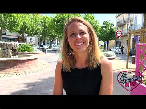 Julie milf timide se dévergonde devant la caméra XVIDEOS