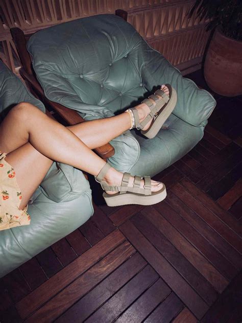5 Comfortable, Podiatrist-Recommended Sandal Styles to Try