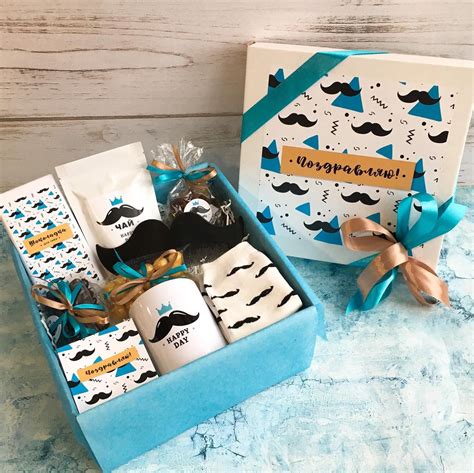 Уже знакомый вам усатый набор 🕵🏻‍♂️ В составе: 🎩носки с усами 🎩молочный ...