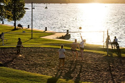 Elmo to be UW–Madison’s Spring 2024 Commencement Speaker | Wisconsin