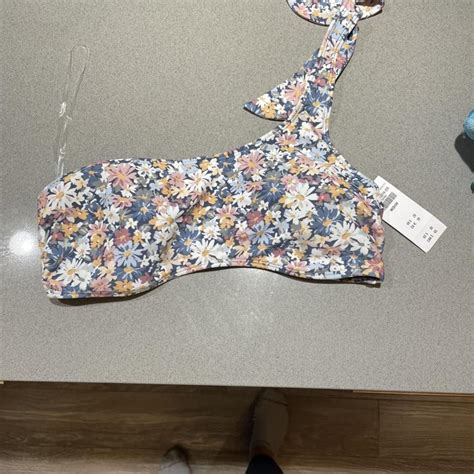 Abercrombie Fitch Women S Bikini And Tankini Tops Depop