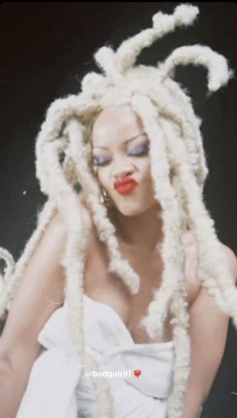 Pin By Joris Verbeeck On Riri Rihanna Blonde Rihanna Riri