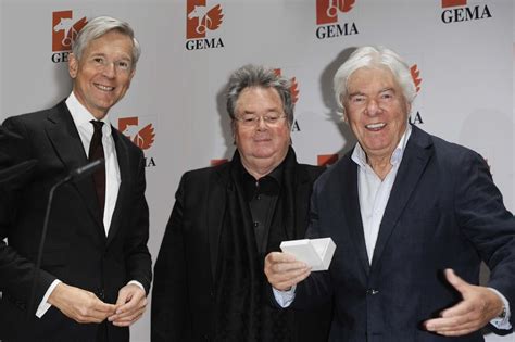 Gema Verleiht Ehrennadel An Manfred Schoof Events Musikwoche