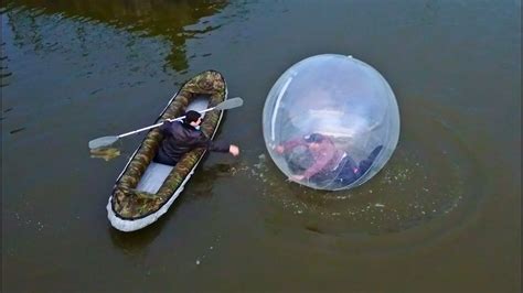 В ШАРЕ ЧЕРЕЗ МОСКВА РЕКУ. Бомба в Запорожце. Афоня Утопил АЙФОН! - YouTube