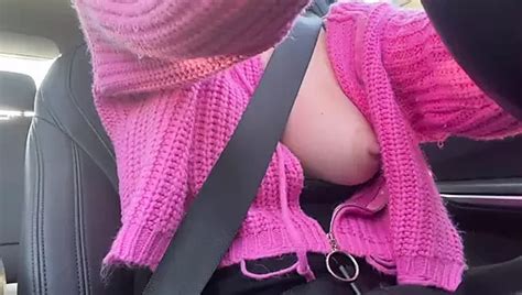 italienische milf artemisia liebt eine sexy lange autofahrt Große möpse und große nippel