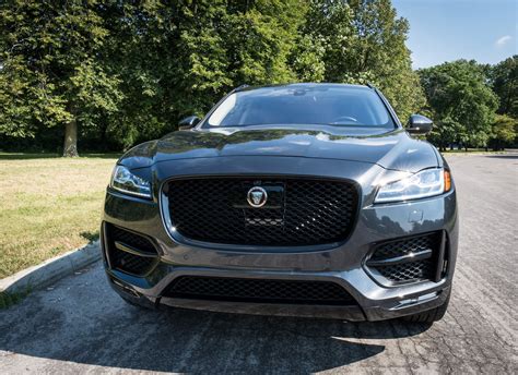 Review 2017 Jaguar F Pace 35t R Sport