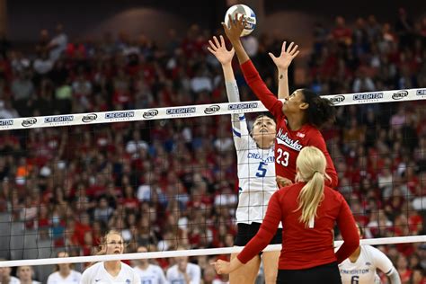Nebraska Volleyball Made History On Espn Tuesday Night The Spun