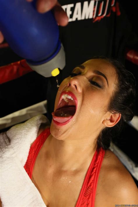 Brunette Chicks Eva Lovia Peta Jensen Have A Some With Ref After A MMA Fght CoedCherry