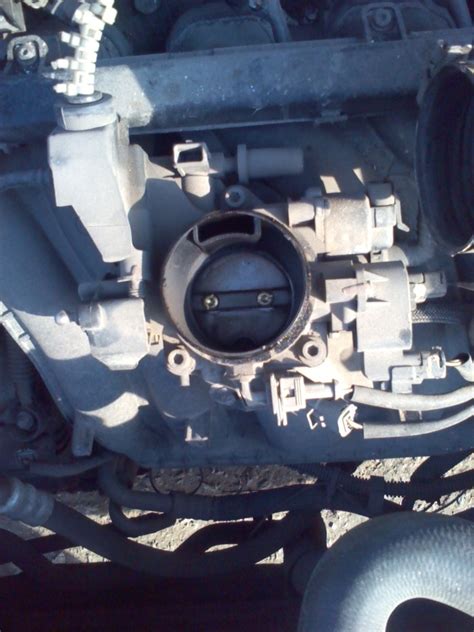 Почистил заслонку. — Peugeot 406, 1,8 л, 1999 года | шины | DRIVE2