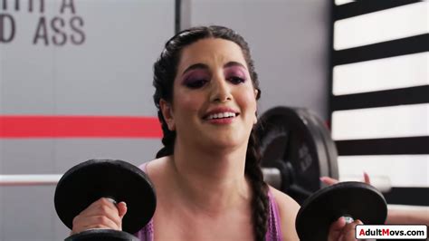 Busty Futa Babe Sucked Off During Squats By Asian Futanari