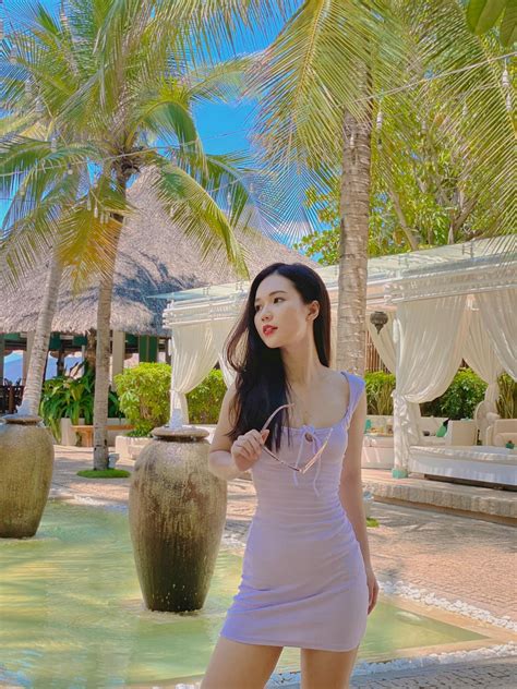 Ti U Tam Gia Nh M Nh Vui B T Th Nh L Nh Di N Bikini Khoe Ng Cong T M T