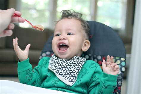 Getting Green Foods into Your Baby's Diet - MidKid Mama
