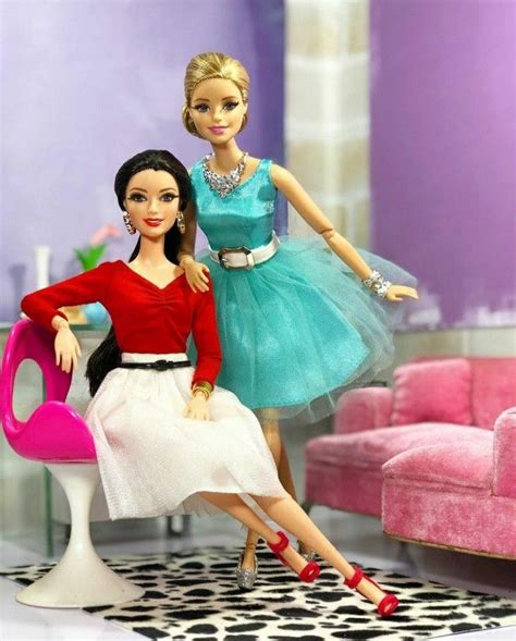 Pin De Erin Marchlewski Em Barbie Wooooorld Vestido Barbie Roupas De