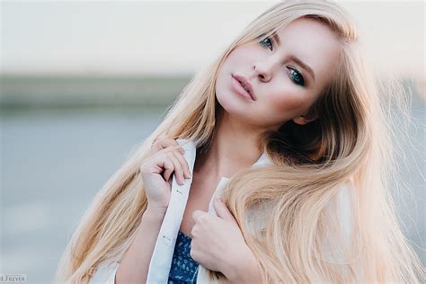 Women Model Blonde Face Victoria Pichkurova Long Hair Dyed Hair