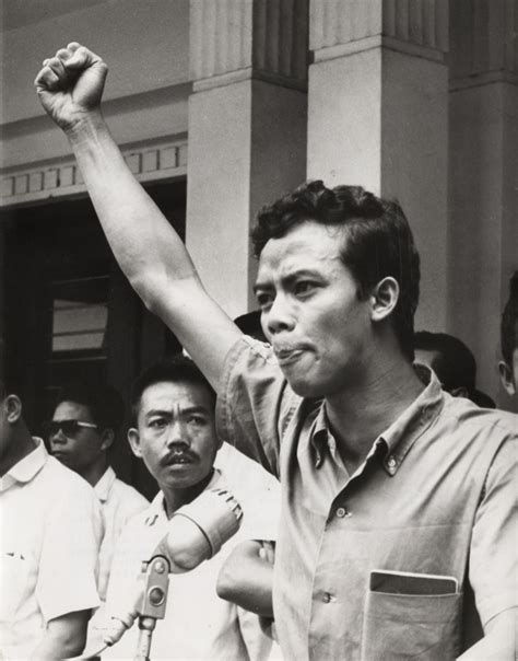 Indonesia Zaman Doeloe Arif Rahman Hakim Berorasi Menentang Rezim