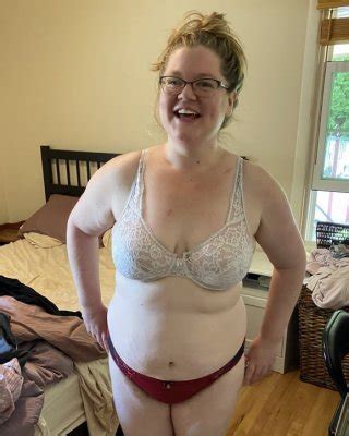 Innocent Mom In White Lacy Bra And Red Panties Teasing Porn Pictures