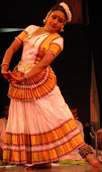 Mohiniattam Dancer Kerala Indian Classical Dance Jayaprabha Menon