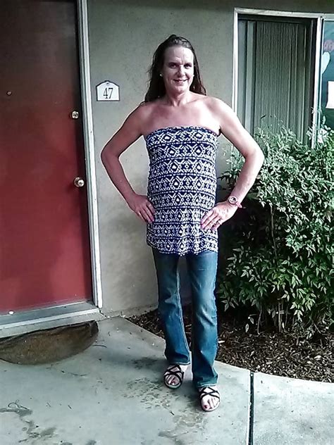 Liz April Non Porn Pics XHamster