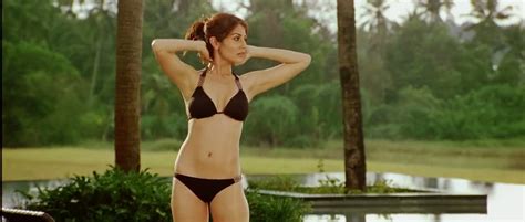 Anushka Sharma nude pics página 4