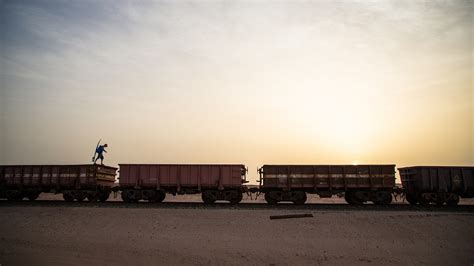 This Photographer Hopped Freight Trains Through The Sahara