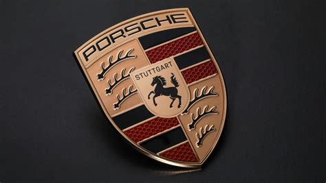 The New Porsche Crest The Evolution Of An Icon Porsche Newsroom Usa