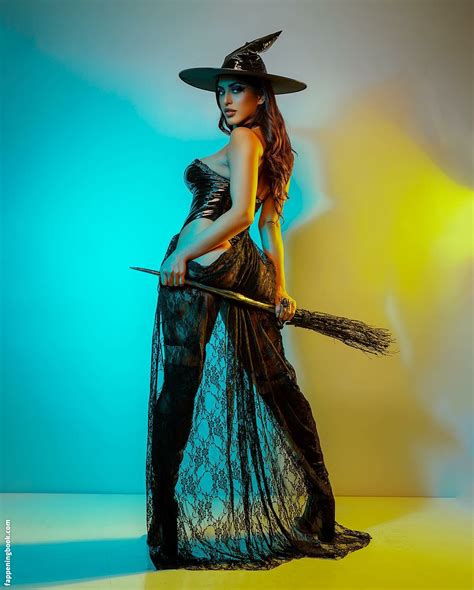 Sophia Leone Sophialeonexo Nude OnlyFans Leaks The Fappening Photo 4338260 FappeningBook