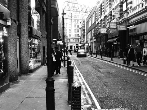 Narrow City Street in Black and White Free Stock Photo | FreeImages