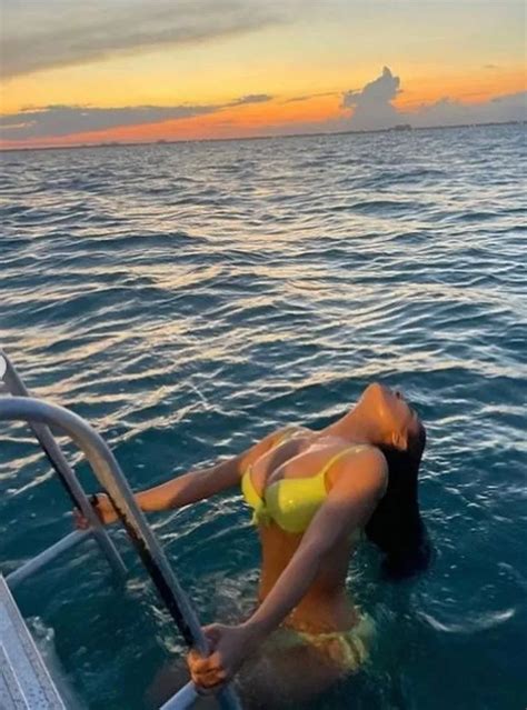 Salma Hayek Branded Hottest Woman On Earth As She Wows In Plunging Bikini Daily Star