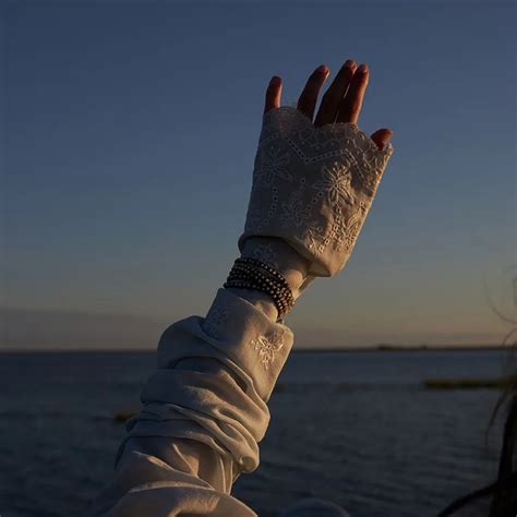 Пёрлышко для красной девицы: атмосферные фото бренда, вдохновлённого ...