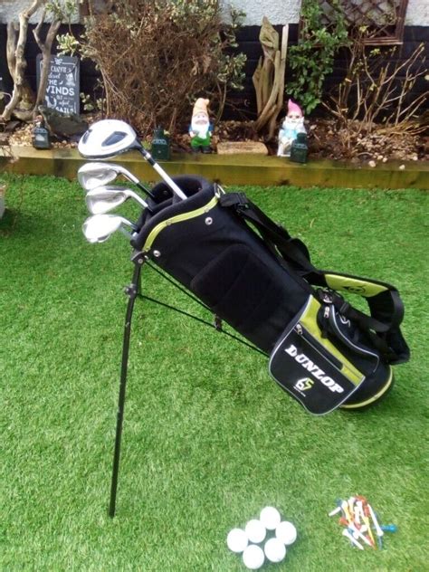 JUNIOR SET (5) DUNLOP GOLF CLUBS + MATCHING DUNLOP GOLF BAG WITH STAND ...