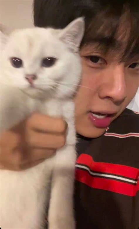 Pin By On Cute Gay Couples Gmmtv Actors Cute Gay