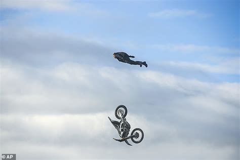 Vanessa Kirby Says She Won T Be Seen In A Bikini In Mission Impossible Daily Mail Online